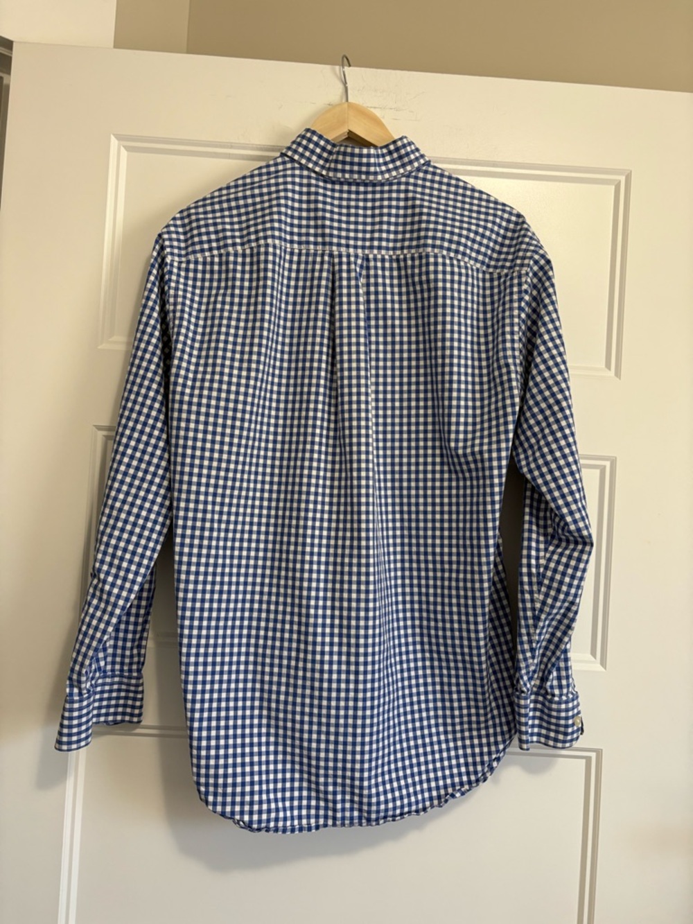 Vineyard Vines Navy and White Gingham Button-Down Shirt sz Medium